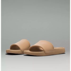 NIB Lululemon Restfeel slides in Beech wood size 6